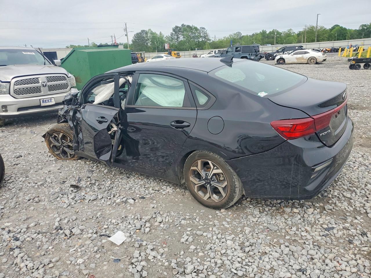 2021 KIA FORTE LXS photo 3