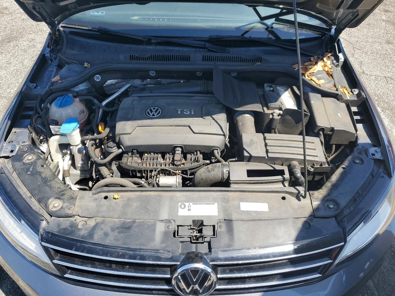 2017 VOLKSWAGEN JETTA SPORT photo 11