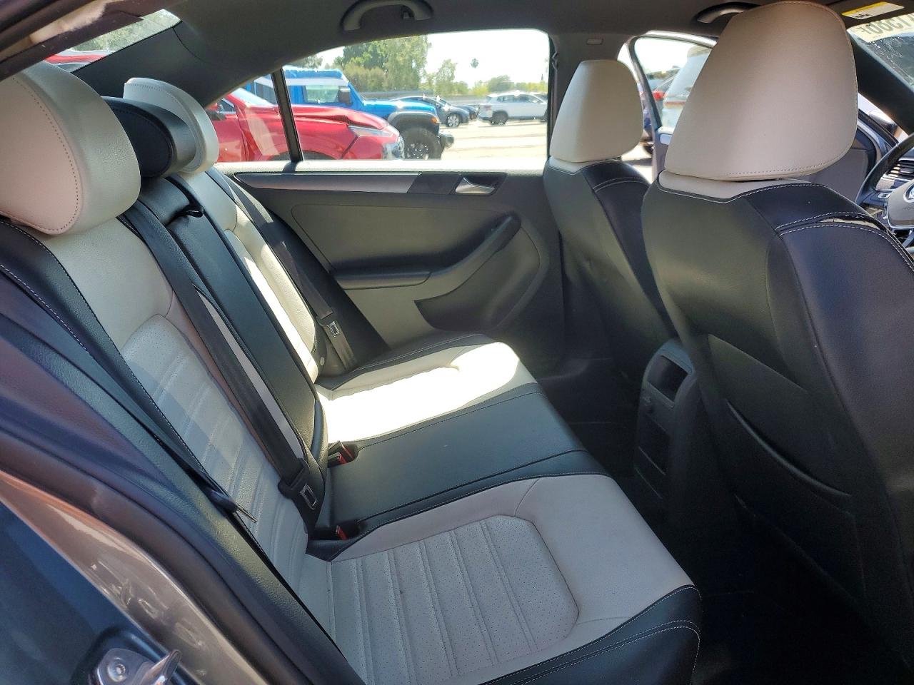 2017 VOLKSWAGEN JETTA SPORT photo 10