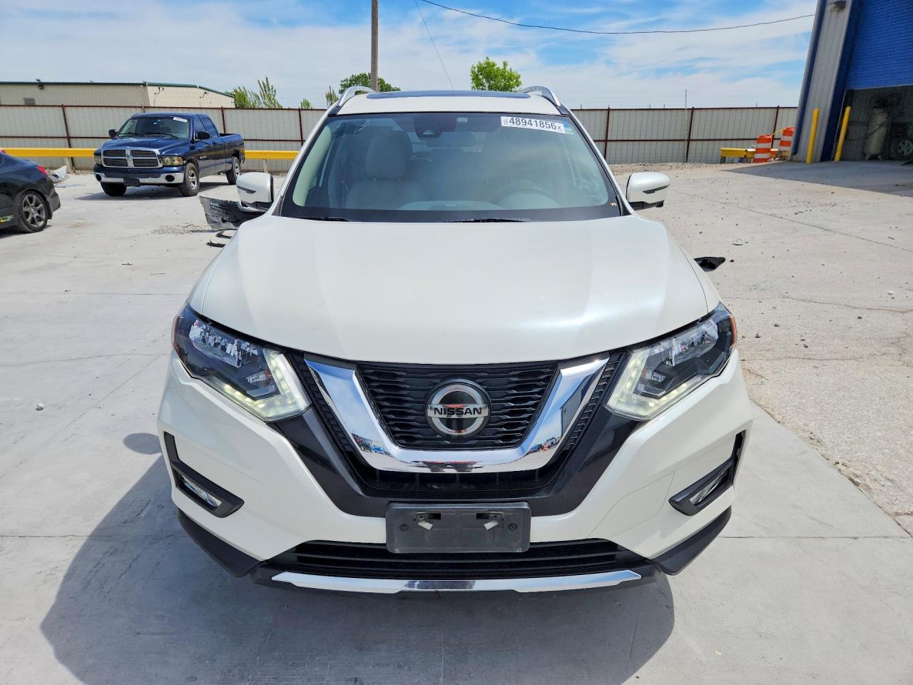 2019 NISSAN ROGUE SV photo 9