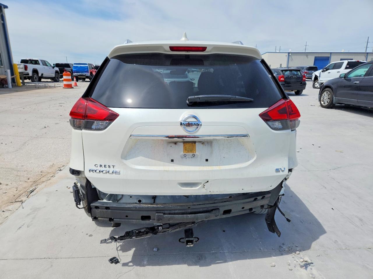 2019 NISSAN ROGUE SV photo 11
