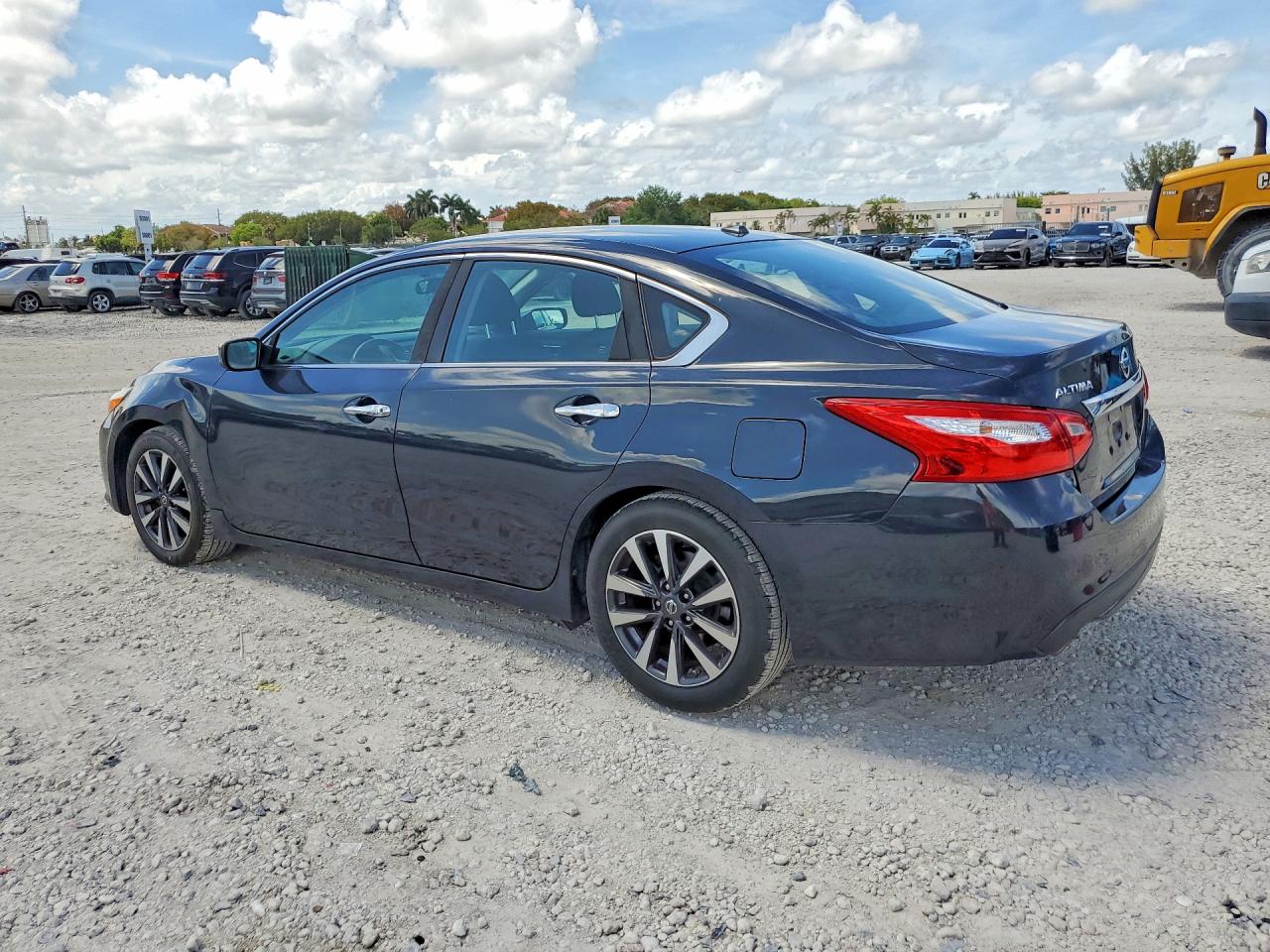2017 NISSAN ALTIMA 2.5 SV photo 3