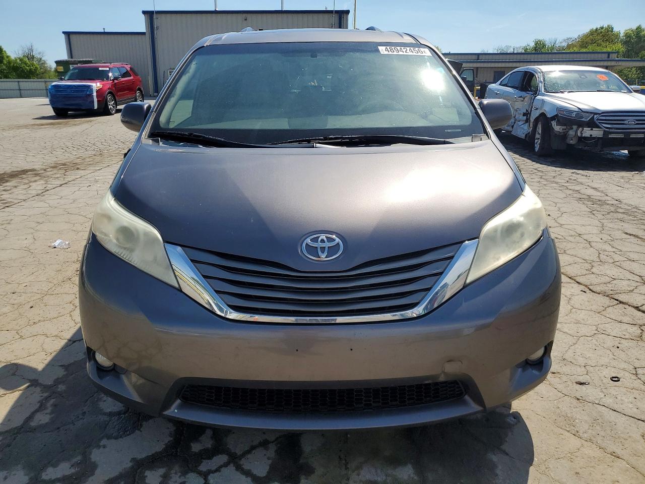 2014 TOYOTA SIENNA XLE 8-PASSENGER photo 5