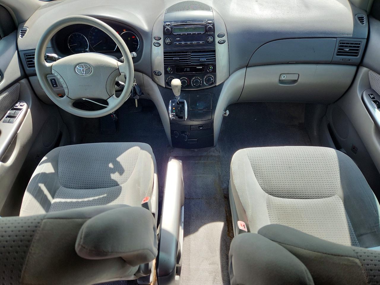 2006 TOYOTA SIENNA LE 7 PASSENGER photo 15