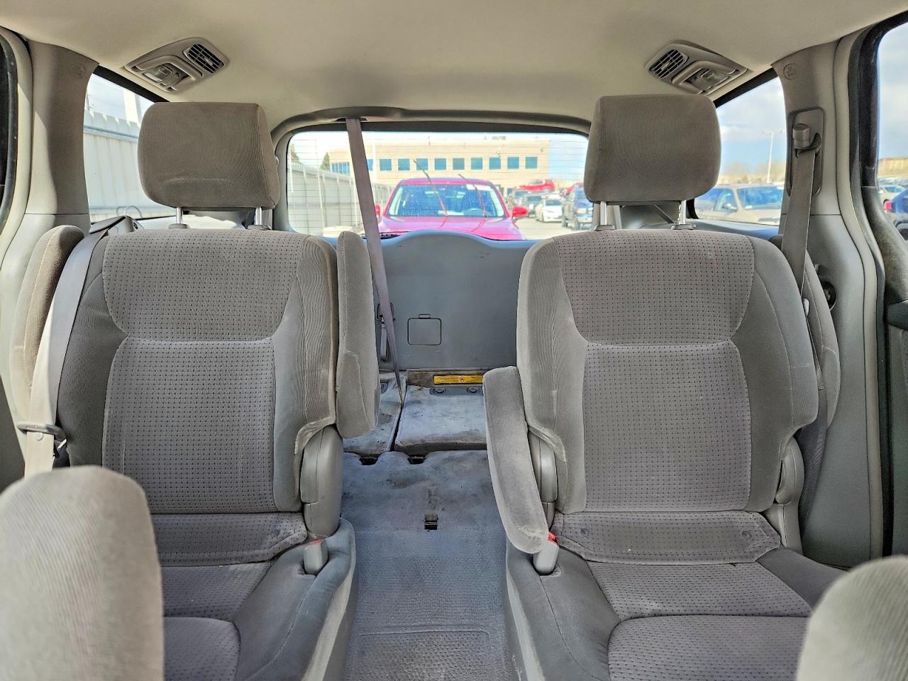 2006 TOYOTA SIENNA LE 7 PASSENGER photo 19