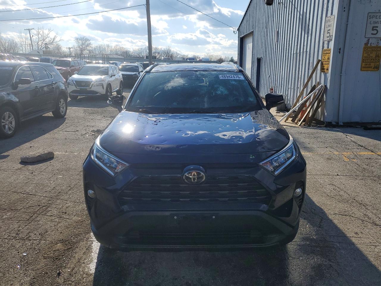 2019 TOYOTA RAV4 XLE PREMIUM photo 5