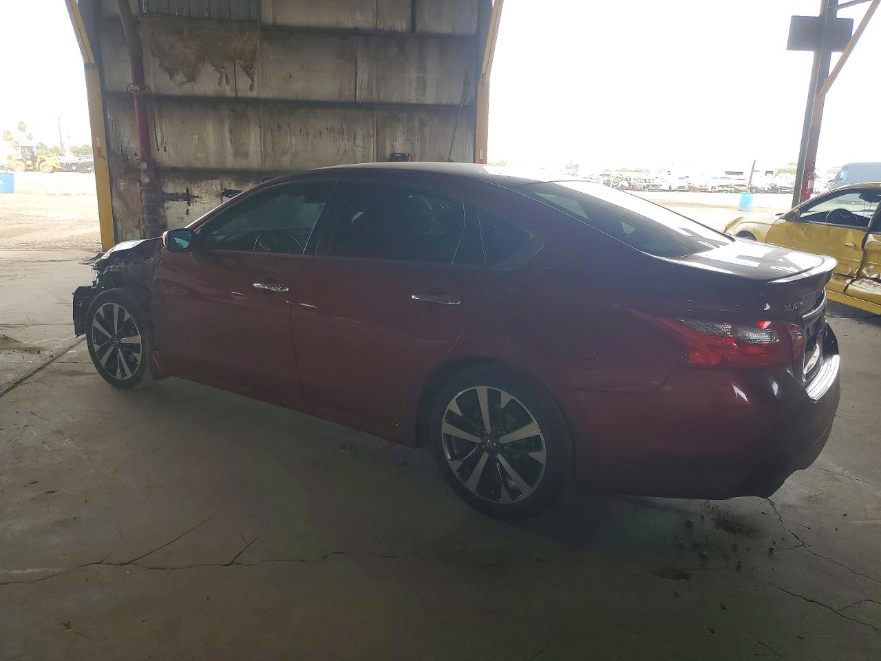 2016 NISSAN ALTIMA 2.5 SR photo 2