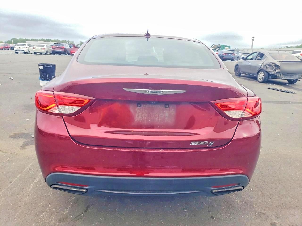 2016 CHRYSLER 200 S photo 16