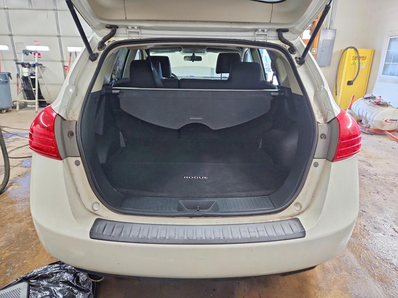 2010 NISSAN ROGUE S photo 6