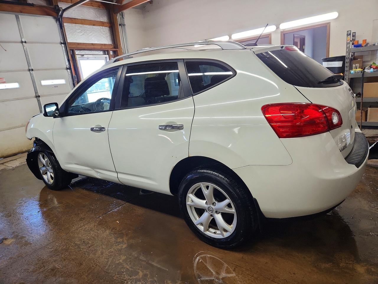 2010 NISSAN ROGUE S photo 2