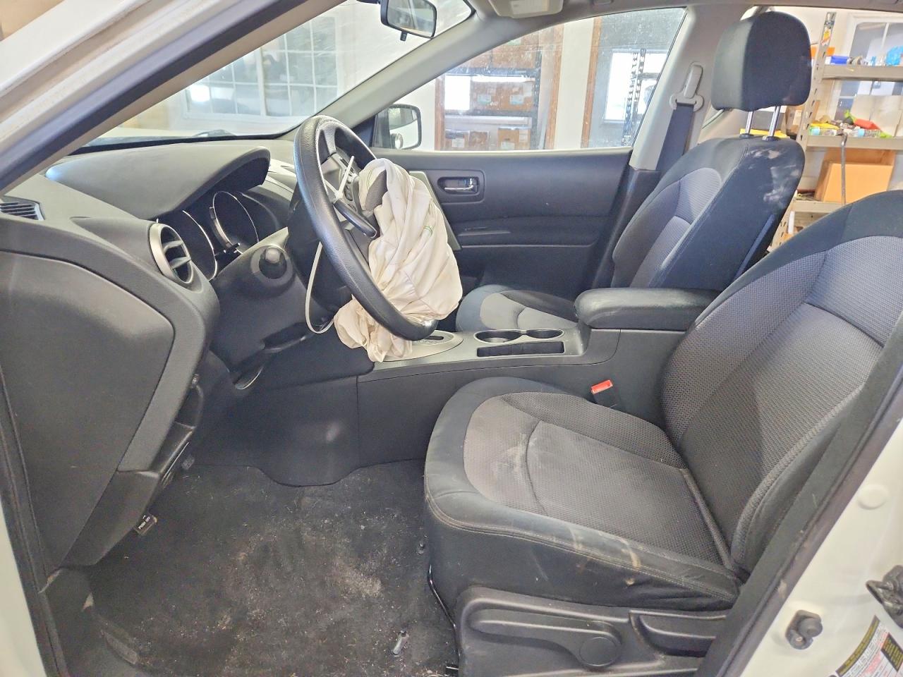 2010 NISSAN ROGUE S photo 7