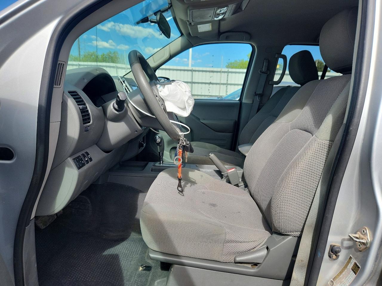 2019 NISSAN FRONTIER SV photo 19