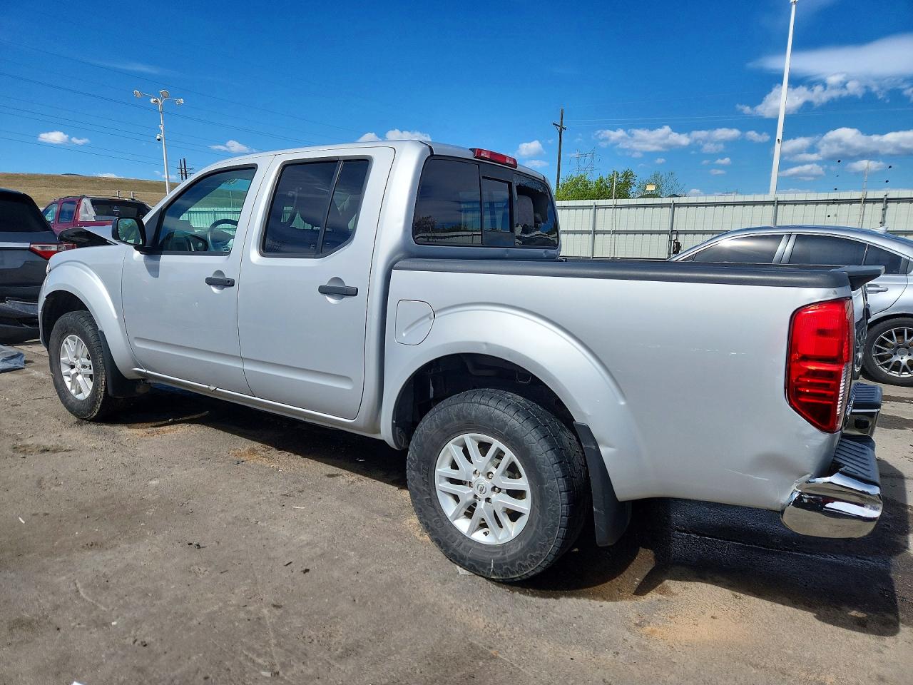 2019 NISSAN FRONTIER SV photo 4