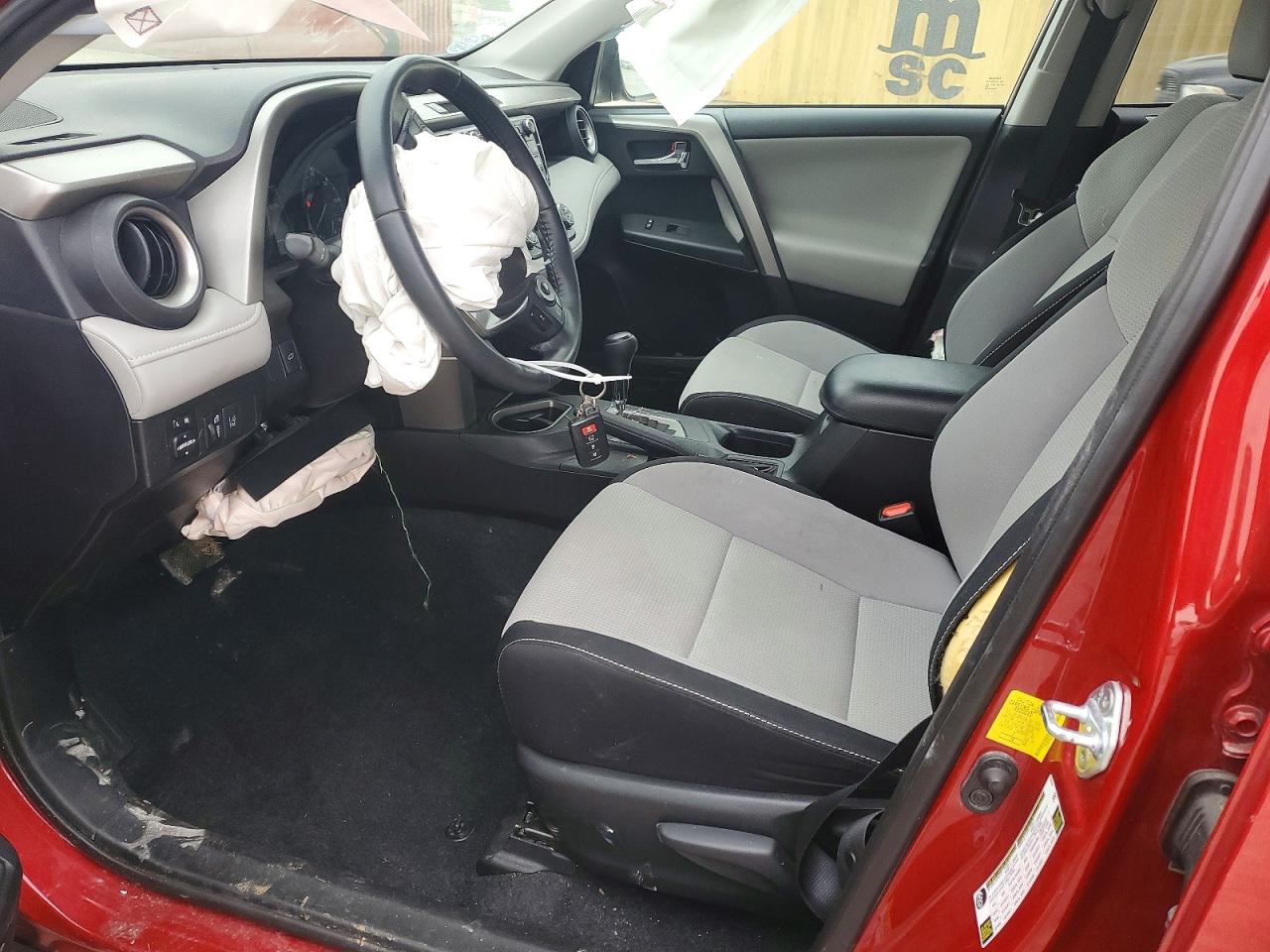 2017 TOYOTA RAV4 XLE photo 13
