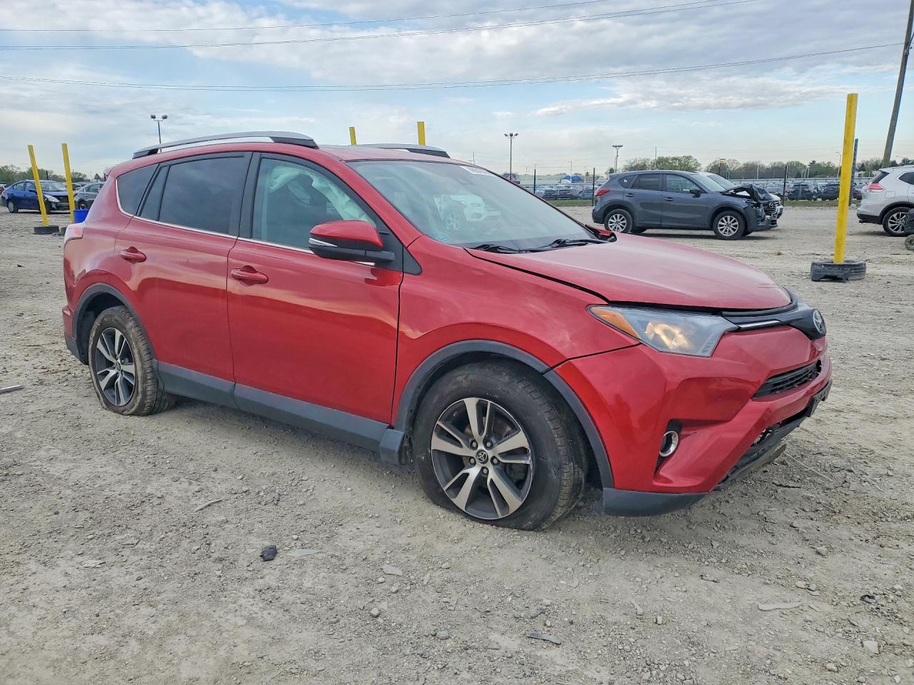 2017 TOYOTA RAV4 XLE photo 7