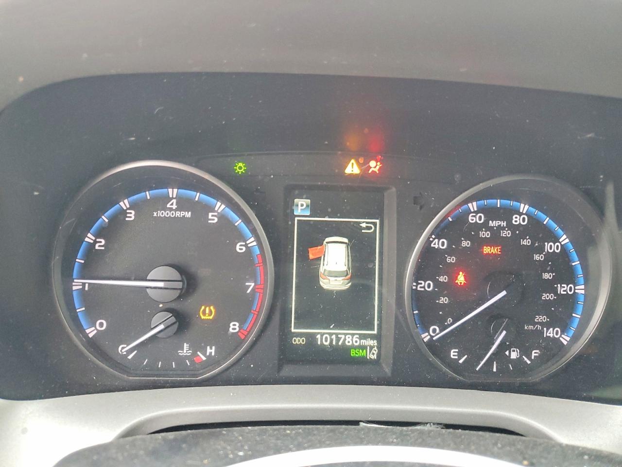 2017 TOYOTA RAV4 XLE photo 17