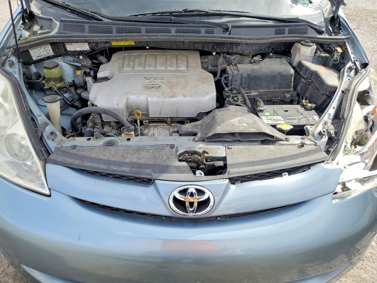 2008 TOYOTA SIENNA XLE photo 34
