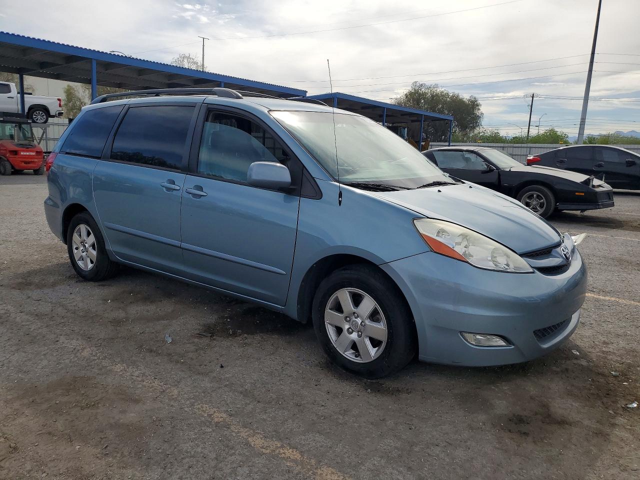 2008 TOYOTA SIENNA XLE photo 10