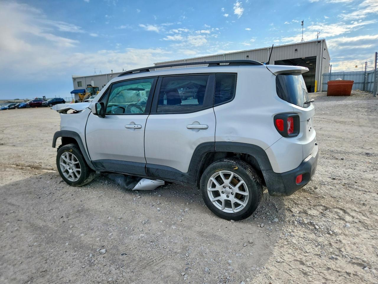 2019 JEEP RENEGADE LATITUDE photo 3