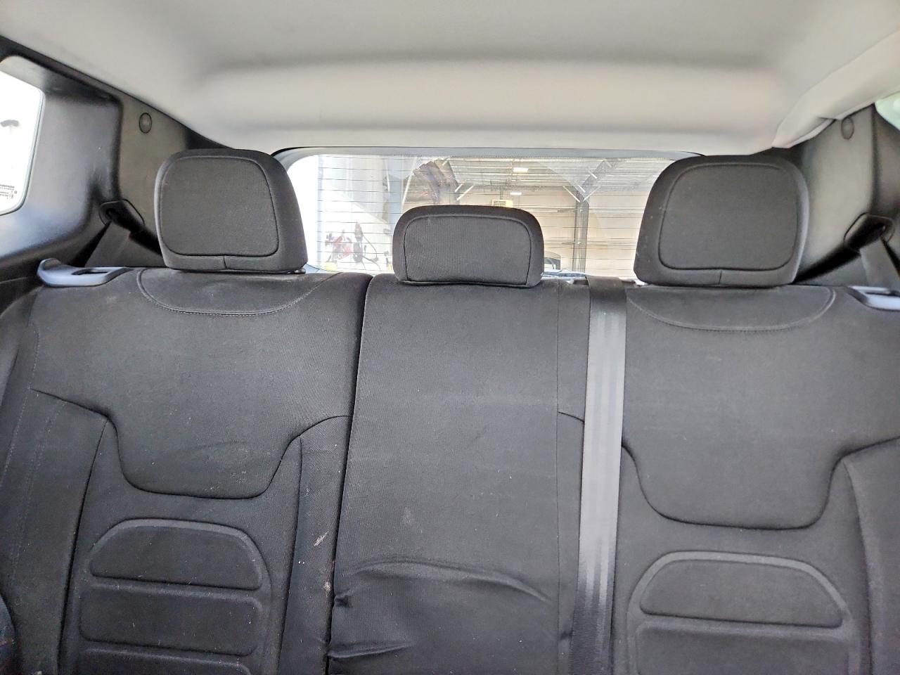 2019 JEEP RENEGADE LATITUDE photo 19