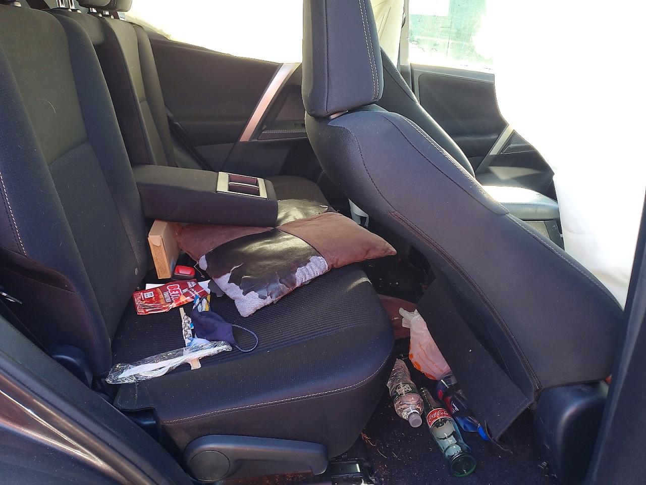 2014 TOYOTA RAV4 XLE photo 28