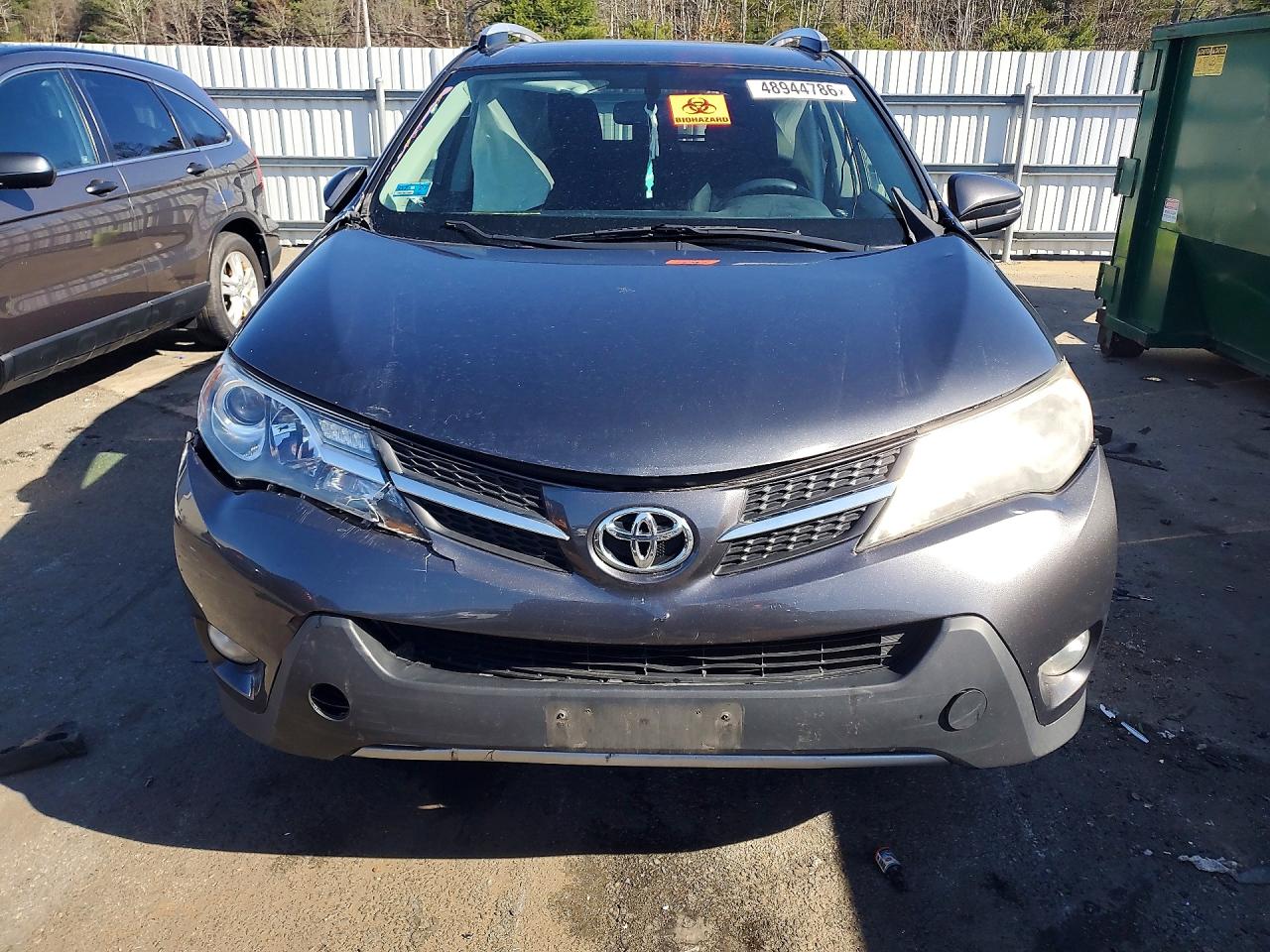 2014 TOYOTA RAV4 XLE photo 13