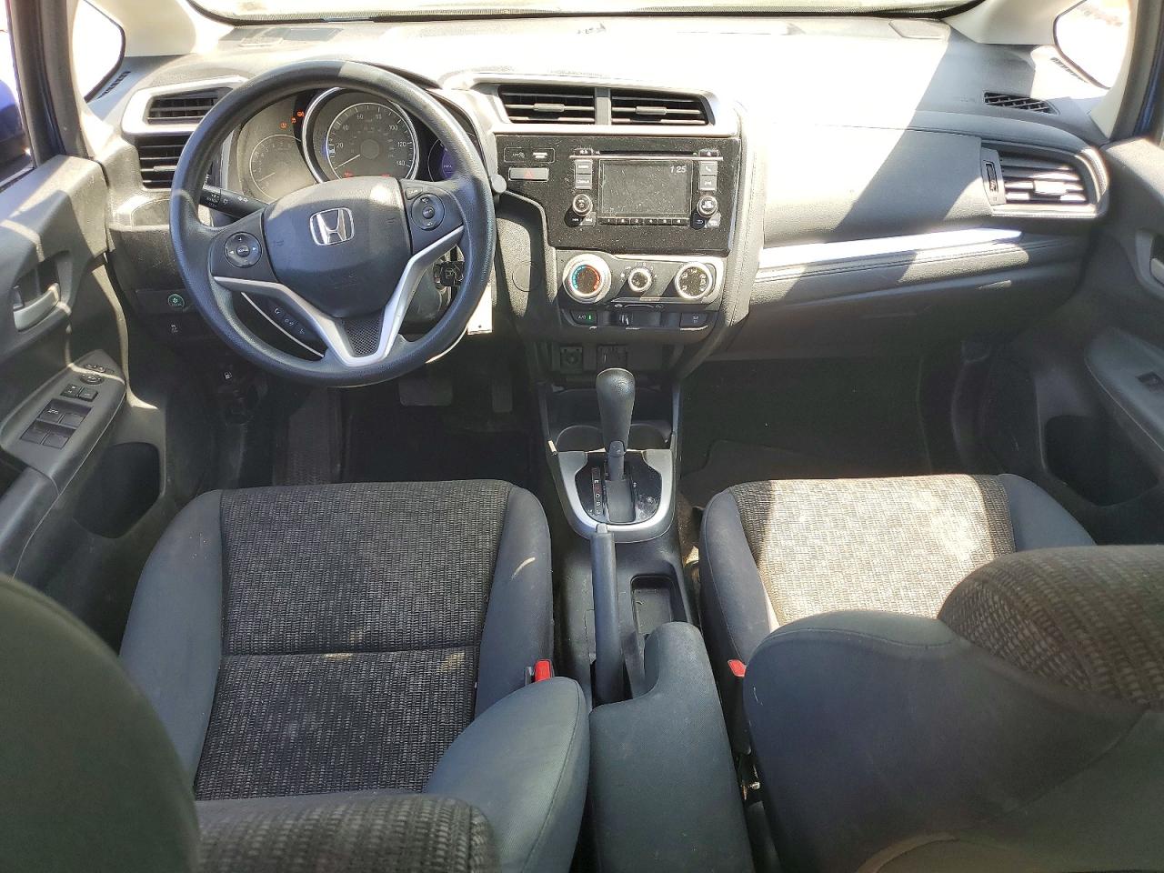 2017 HONDA FIT LX photo 22