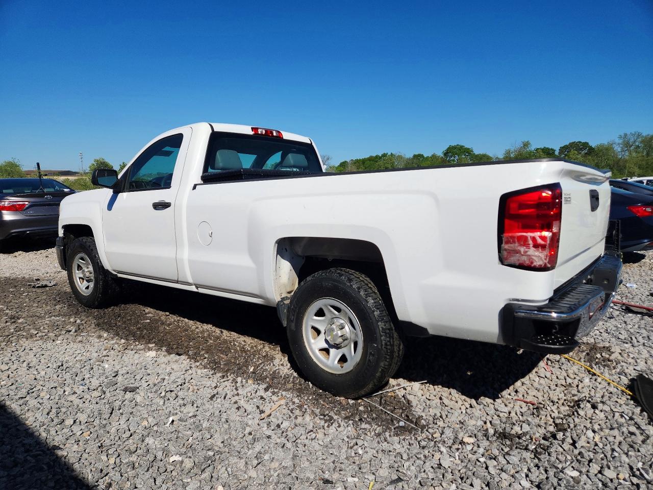 2014 CHEVROLET SILVERADO C1500 photo 2