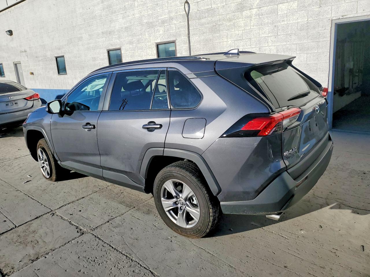 2024 TOYOTA RAV4 XLE photo 3