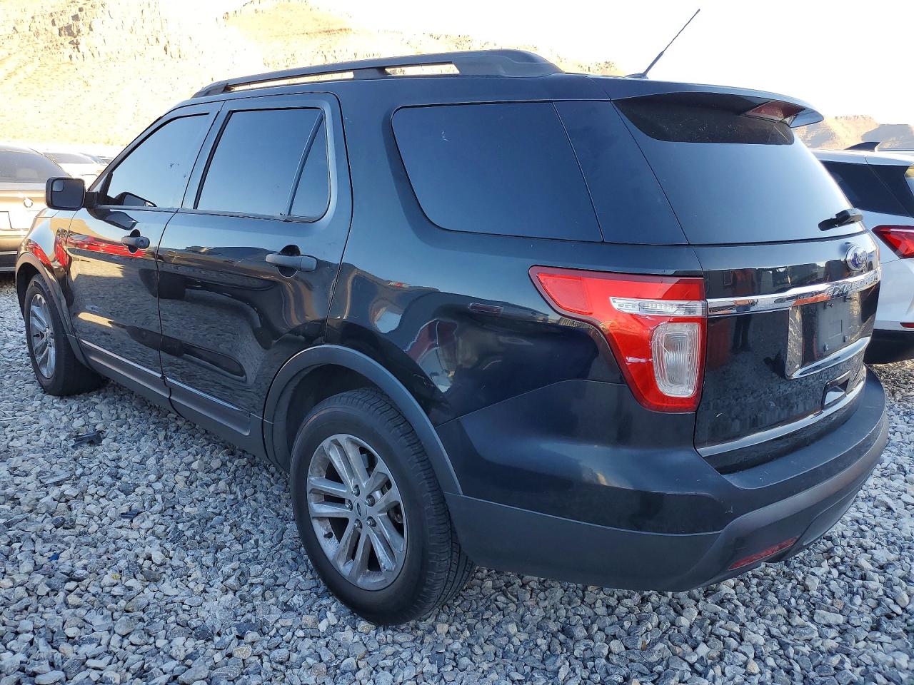 2011 FORD EXPLORER photo 4