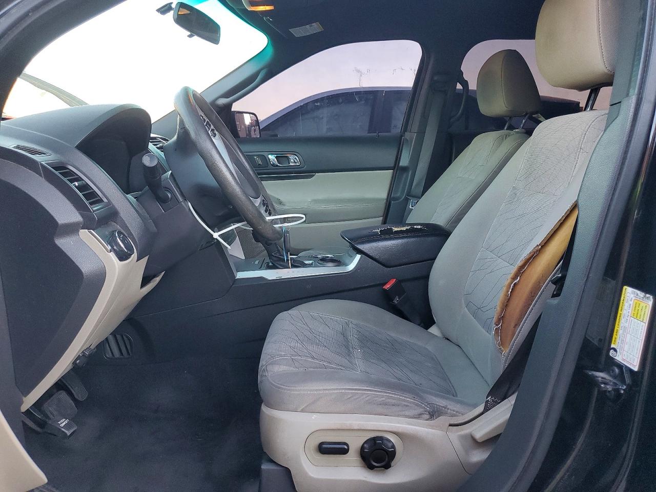 2011 FORD EXPLORER photo 19