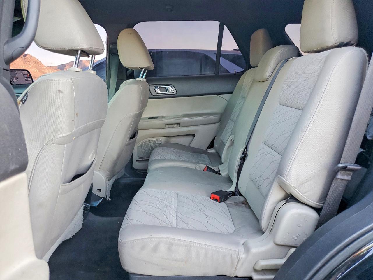 2011 FORD EXPLORER photo 28