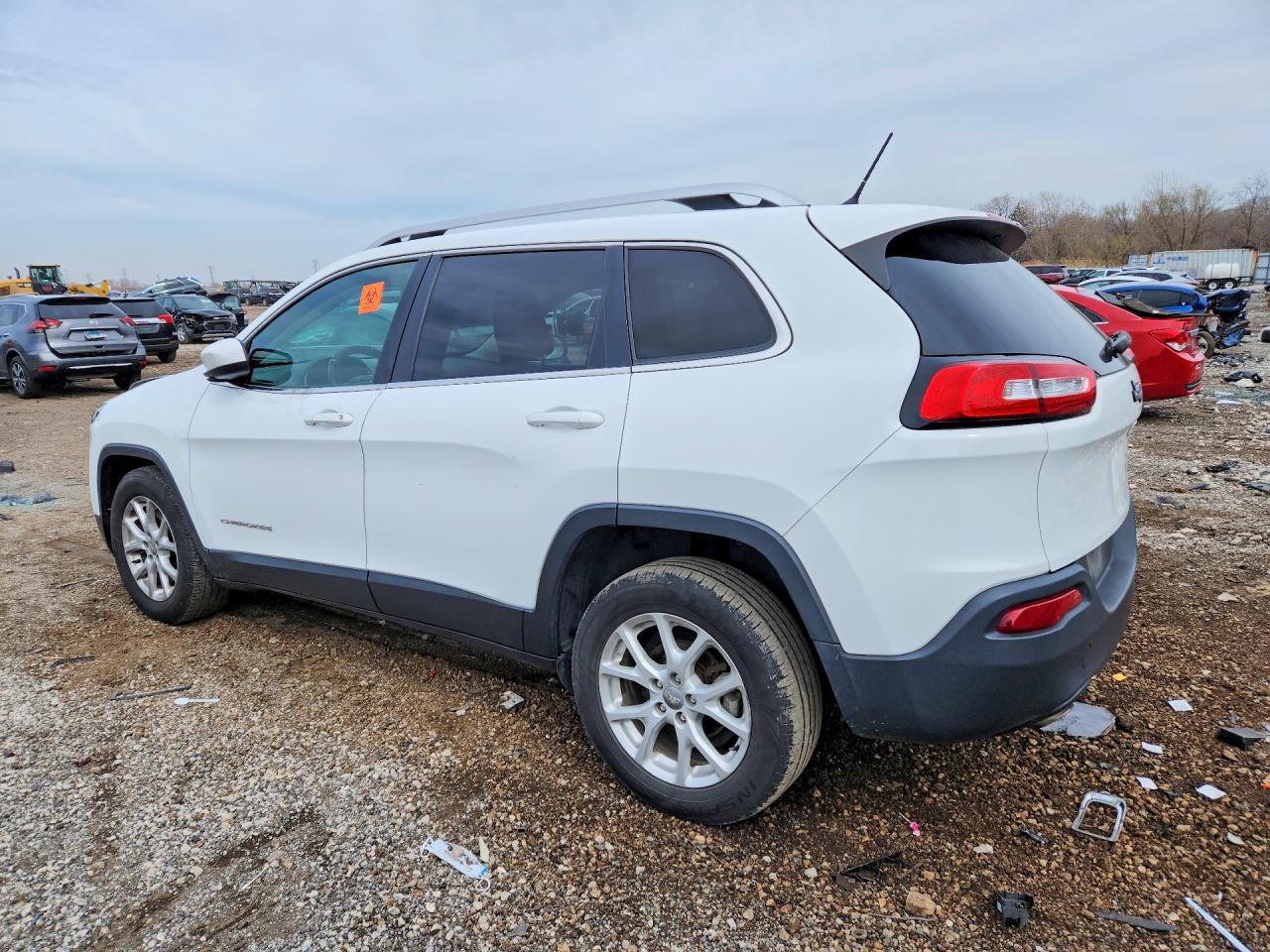 2015 JEEP CHEROKEE LATITUDE photo 3