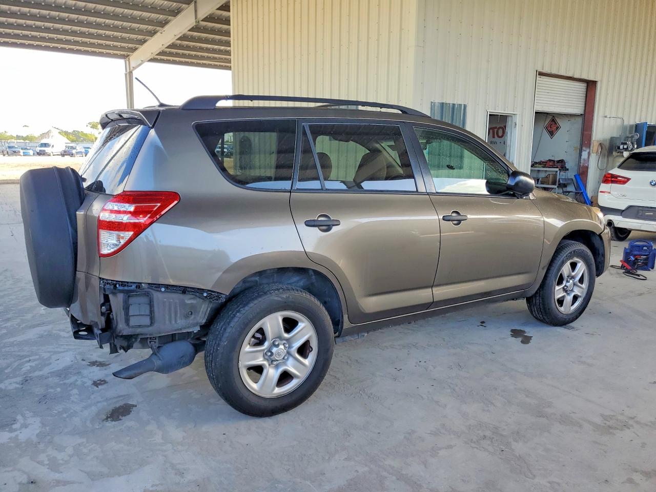 2010 TOYOTA RAV4 BASE photo 5
