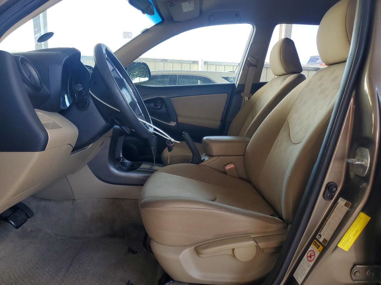 2010 TOYOTA RAV4 BASE photo 13