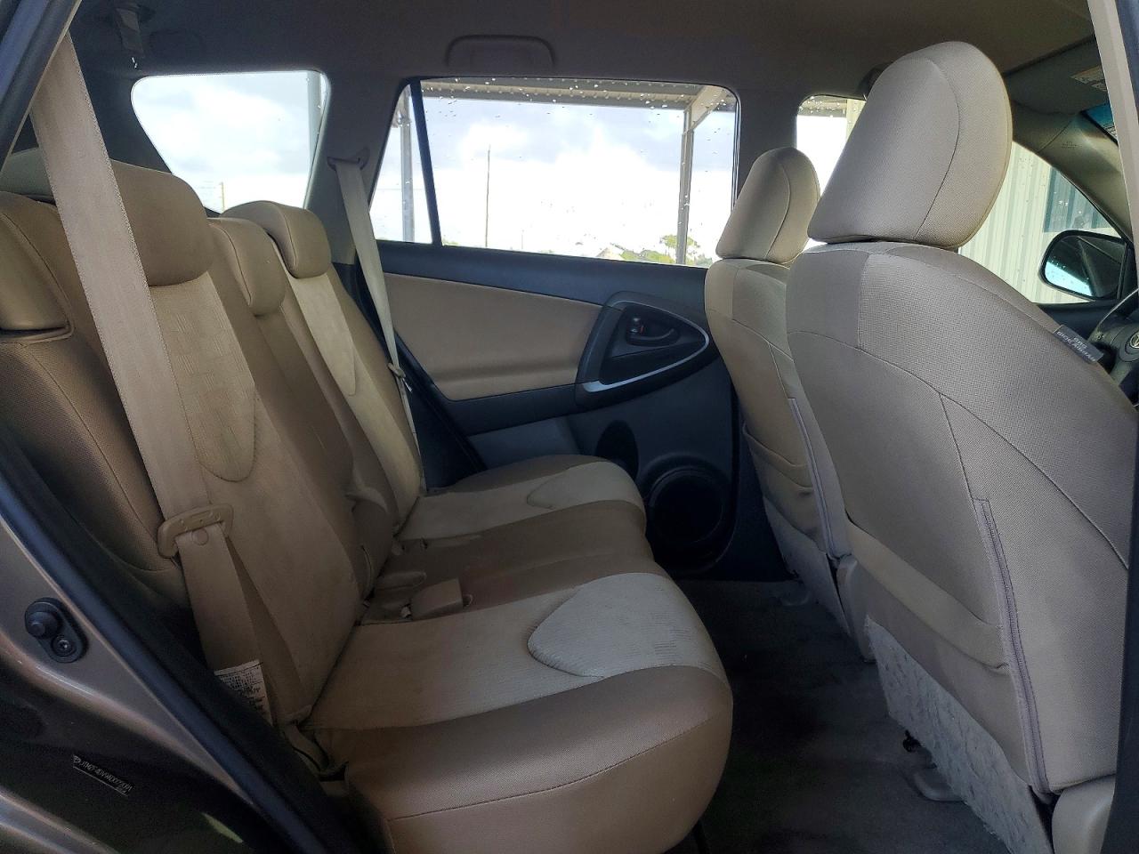2010 TOYOTA RAV4 BASE photo 21