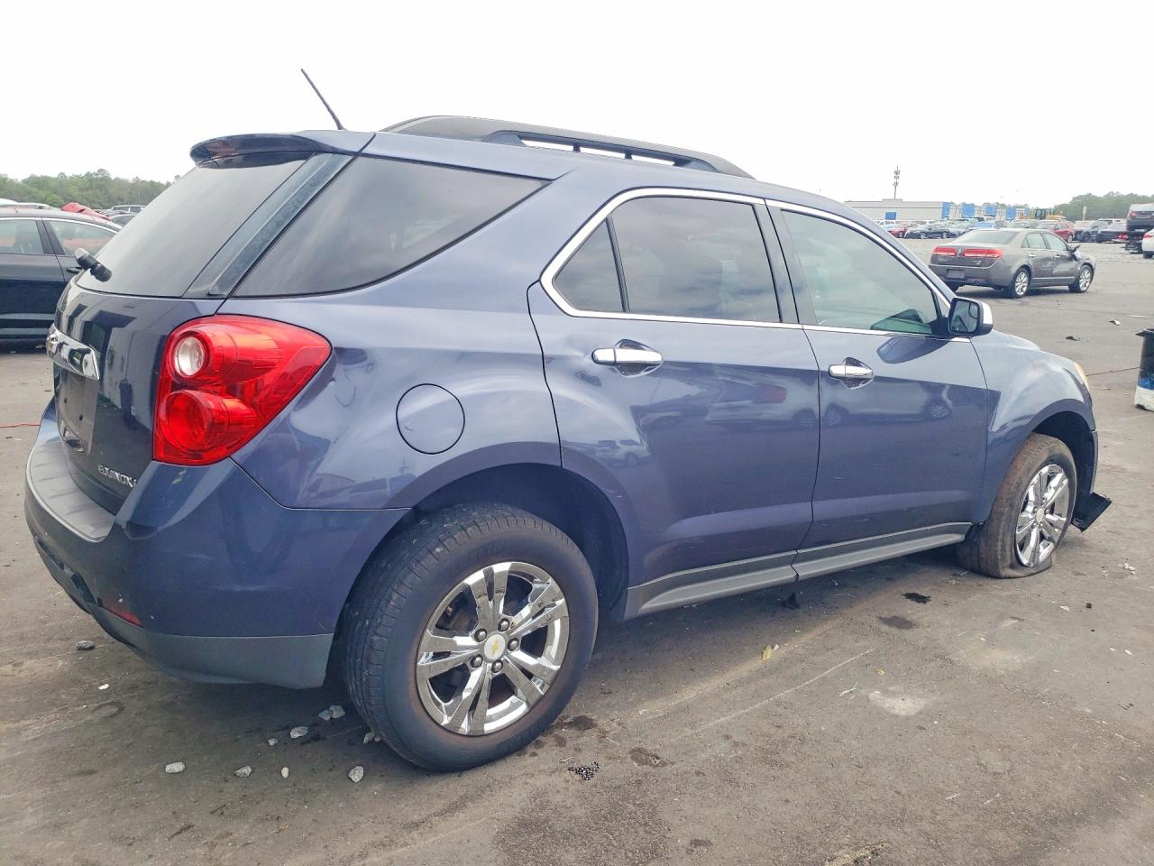 2014 CHEVROLET EQUINOX LT photo 5