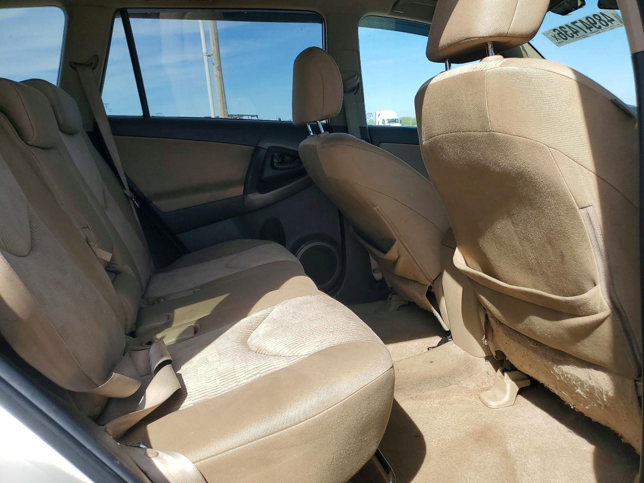 2010 TOYOTA RAV4 BASE photo 11