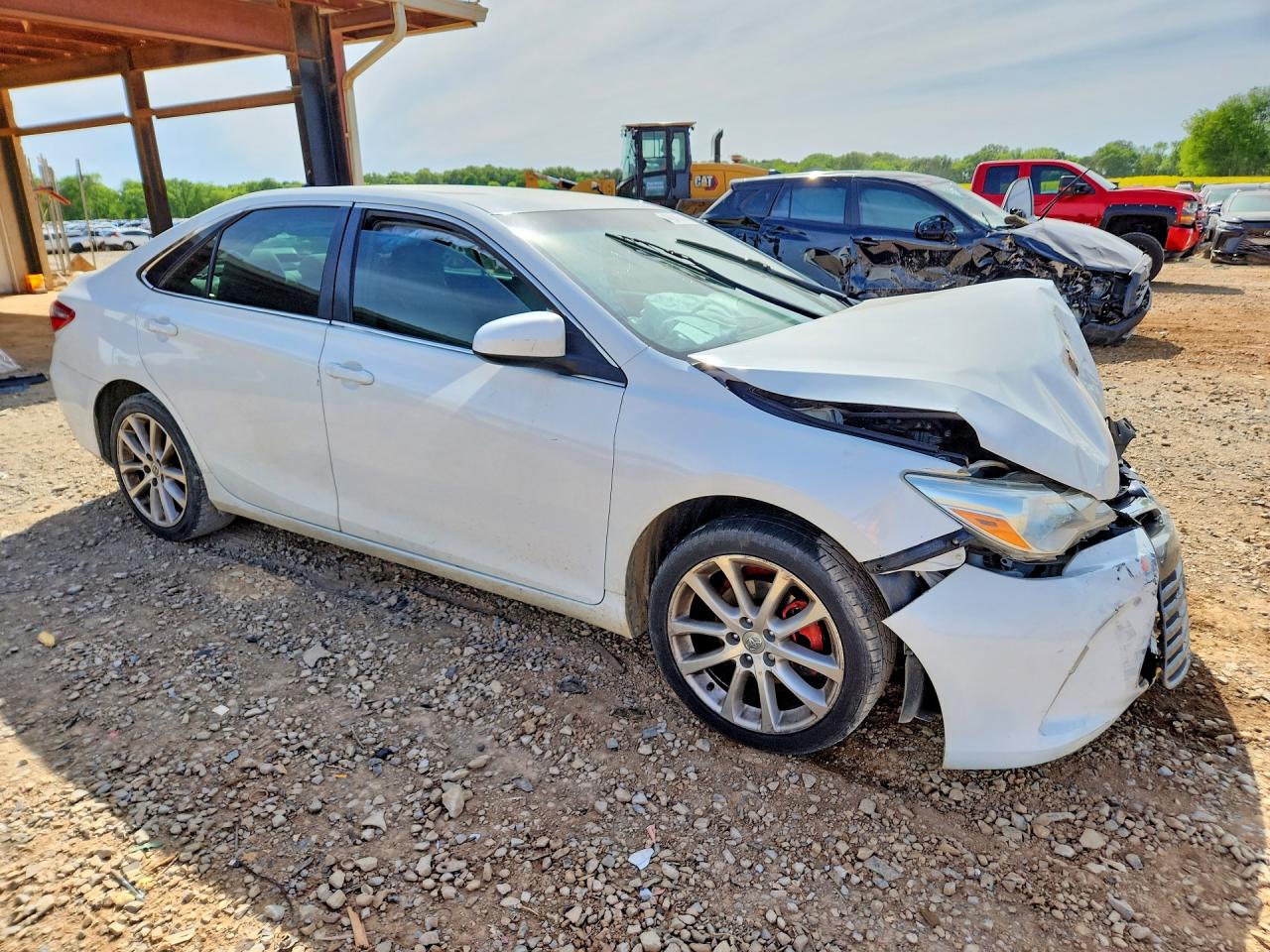 2015 TOYOTA CAMRY LE photo 7