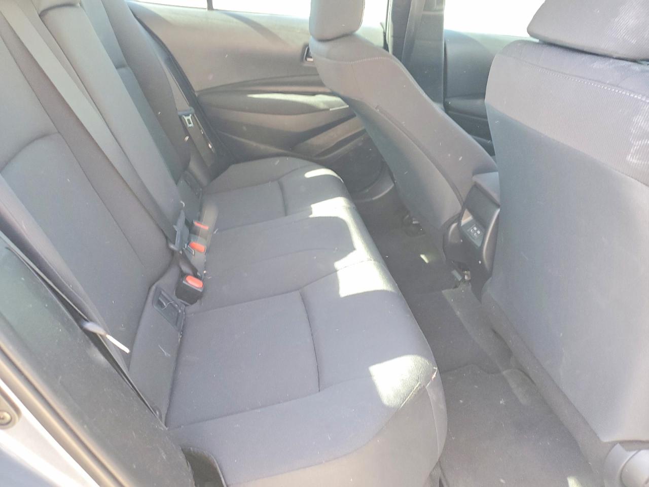 2025 TOYOTA COROLLA LE photo 19