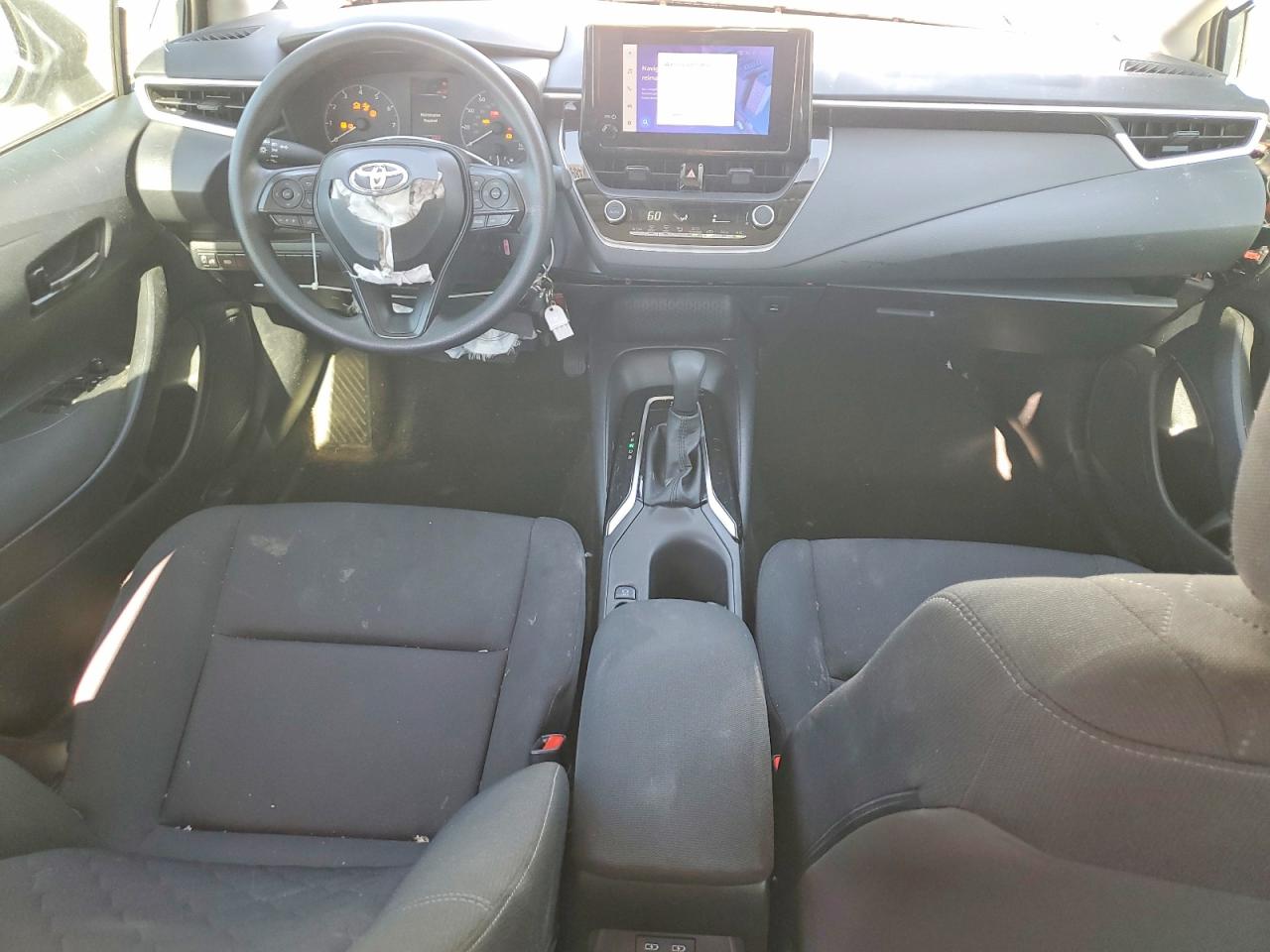 2025 TOYOTA COROLLA LE photo 15