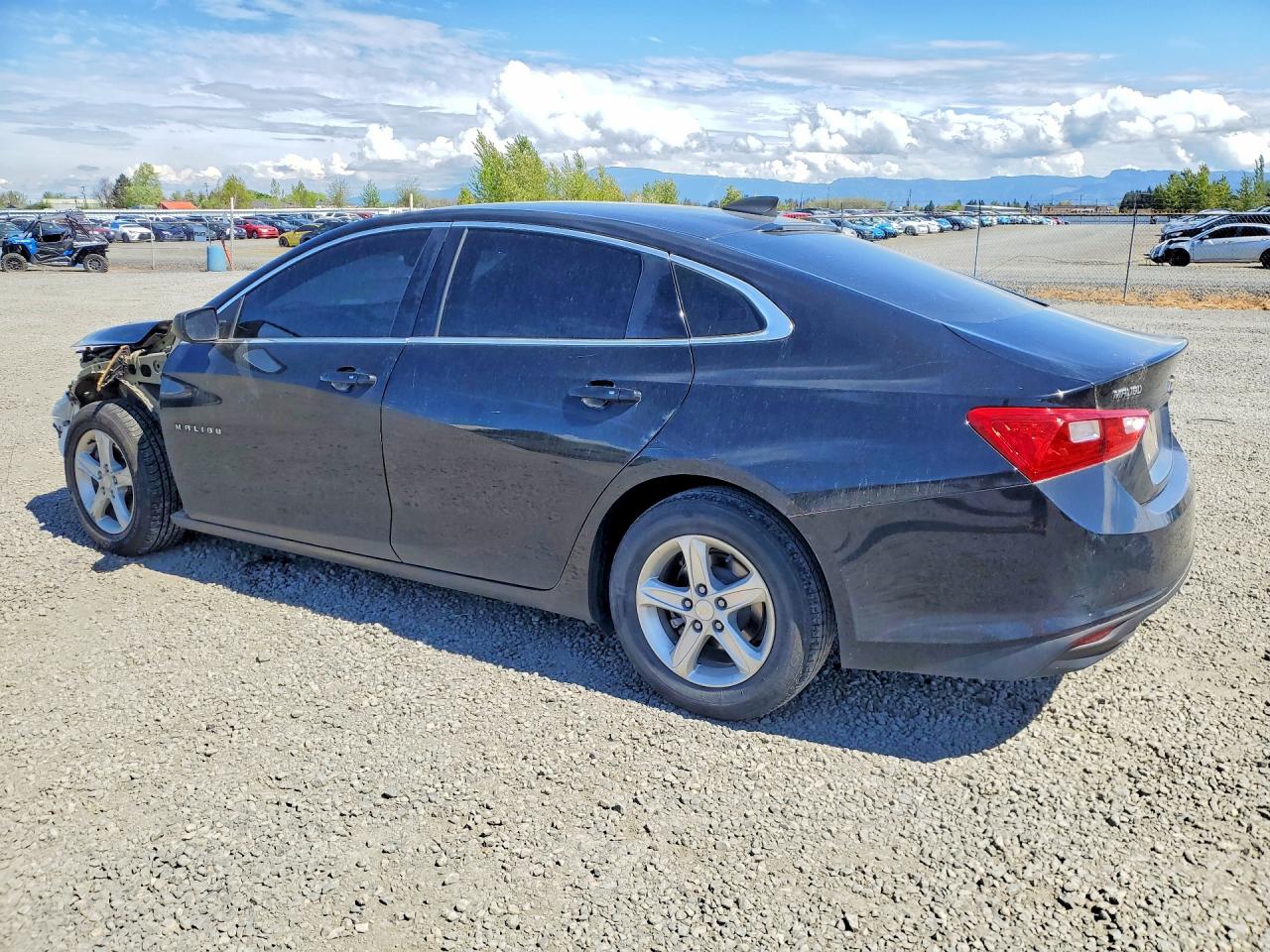 2018 CHEVROLET MALIBU LS photo 4