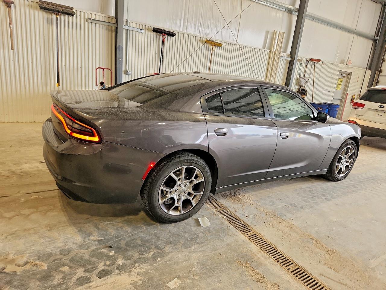 2015 DODGE CHARGER SE photo 3
