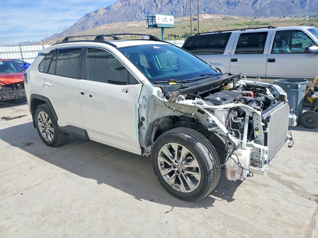 2021 TOYOTA RAV4 XLE PREMIUM photo 10