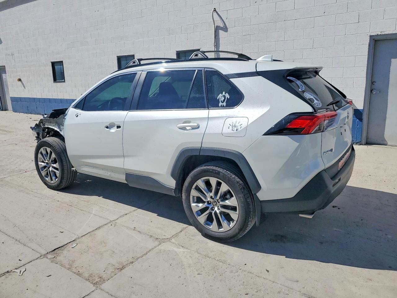 2021 TOYOTA RAV4 XLE PREMIUM photo 4