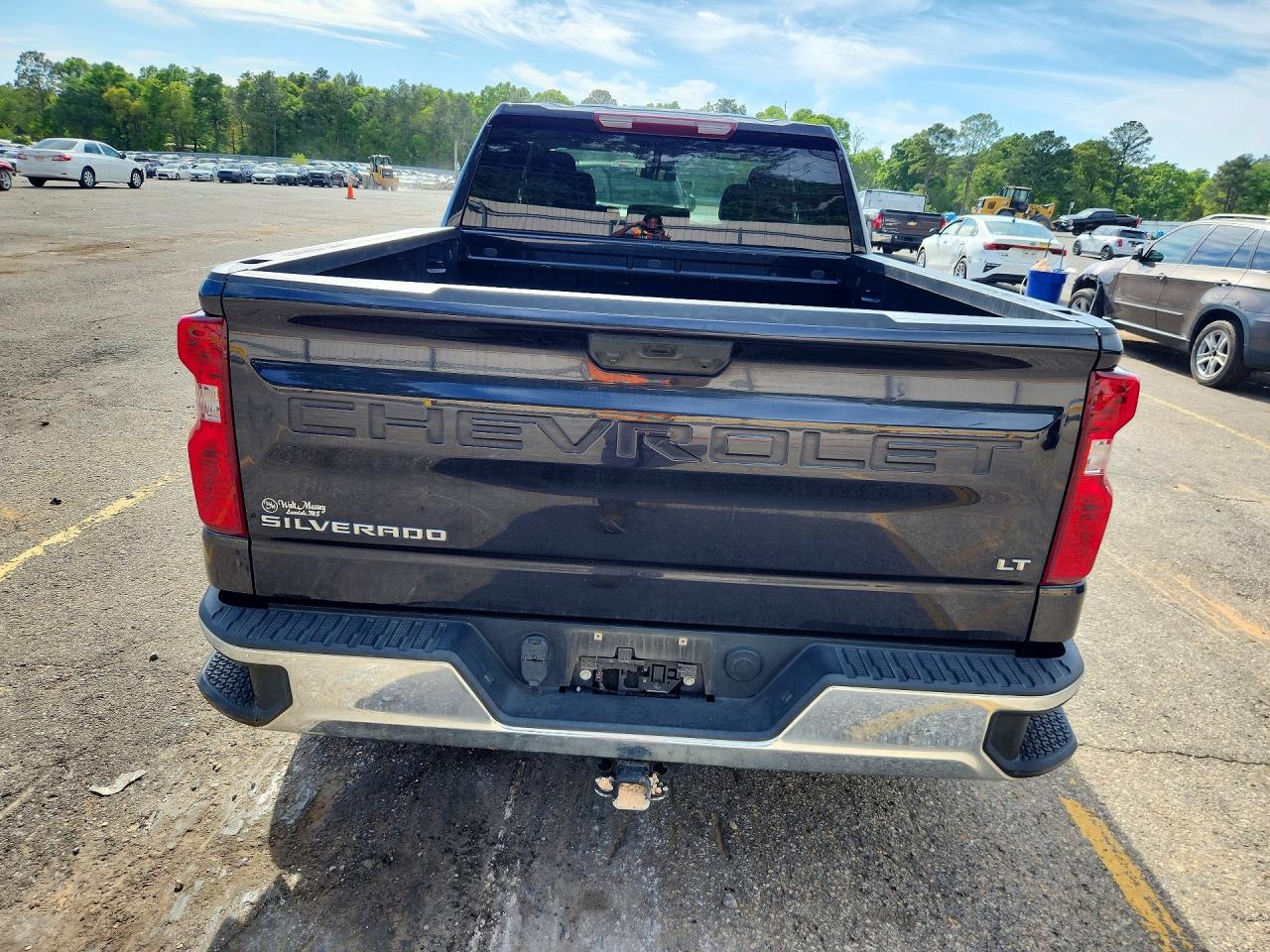 2023 CHEVROLET SILVERADO K1500 LT photo 11