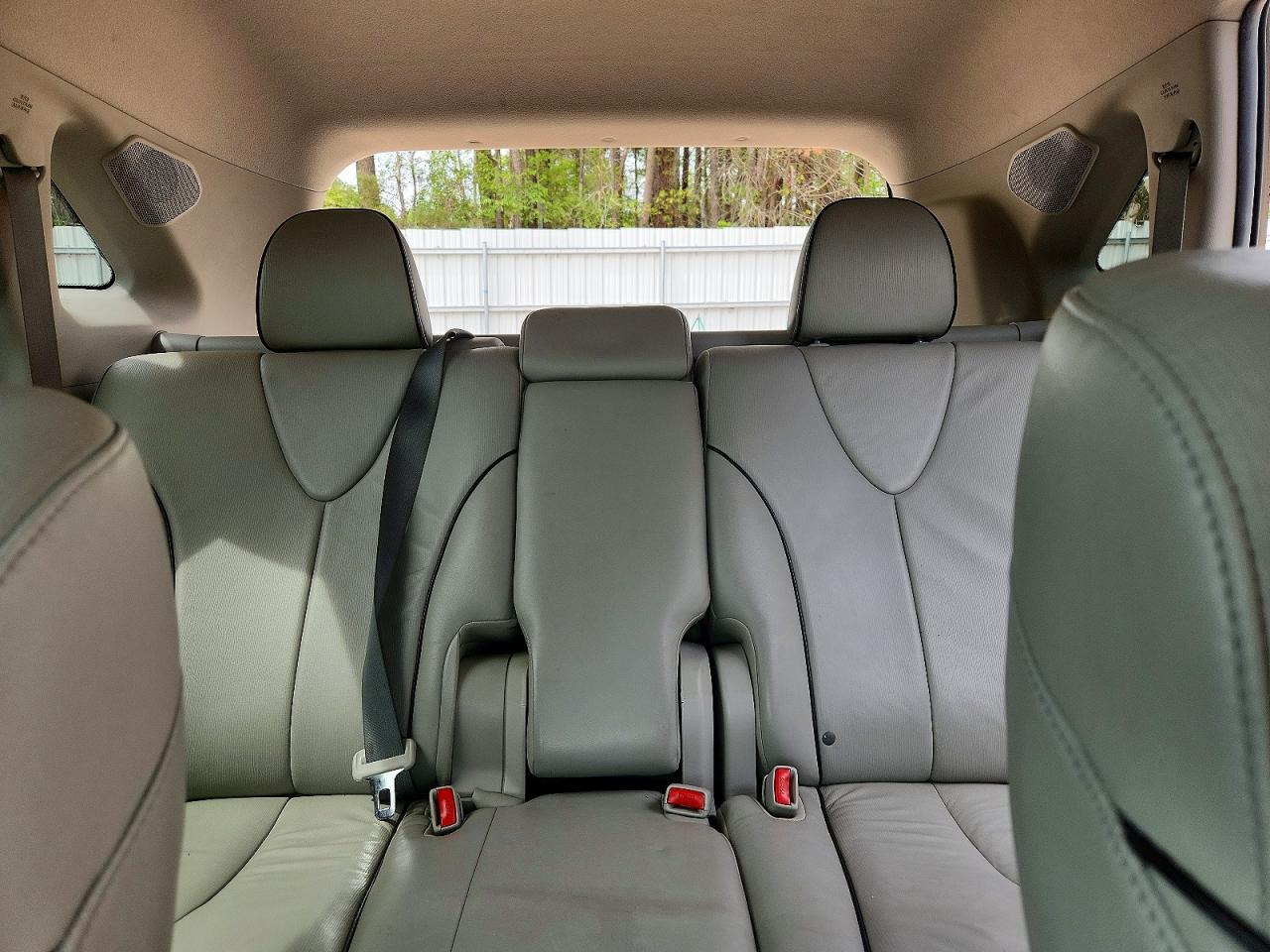 2012 TOYOTA VENZA XLE photo 28