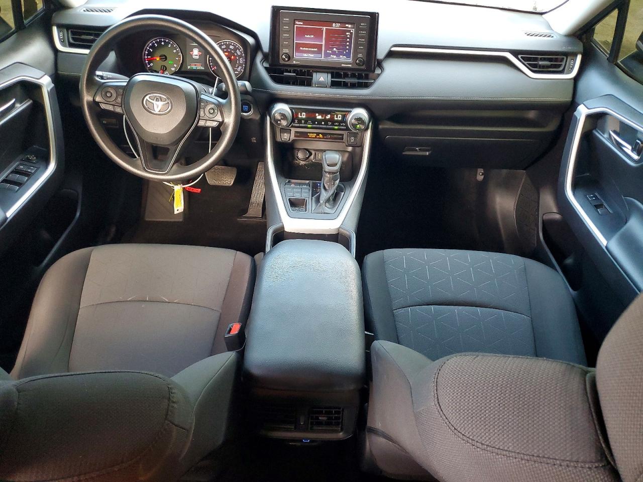 2022 TOYOTA RAV4 XLE photo 15