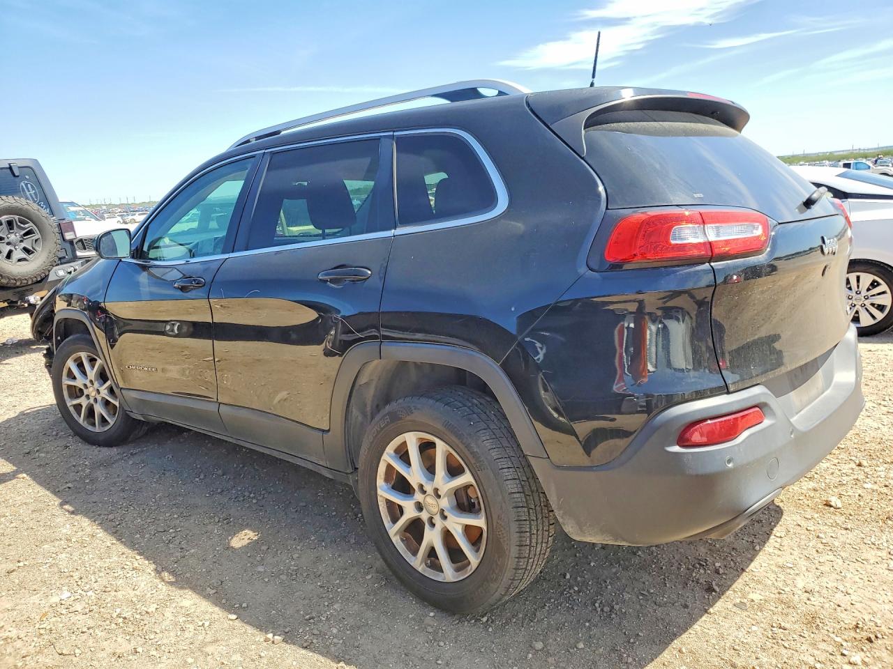 2017 JEEP CHEROKEE LATITUDE photo 3
