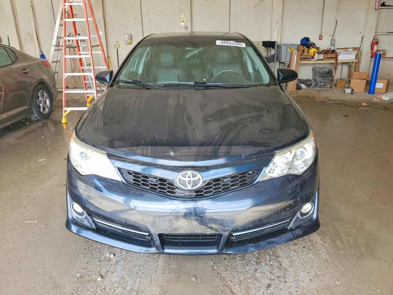 2012 TOYOTA CAMRY SE photo 9